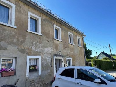 *Teilsanierte u. renovierungsbedürftige Doppelhaushälfte in ruhiger & grüner Lage mit Ausbaureserve*