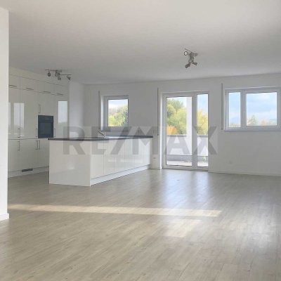 Geräumiges Wohnen mit Aufzug und Ausblick