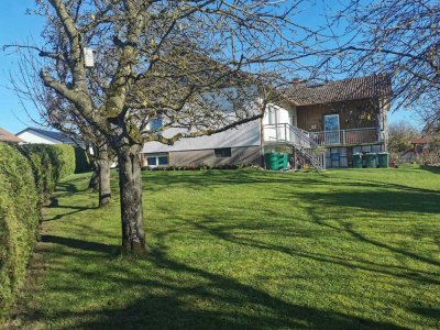 Bungalow mit großem Garten in Buch am Erlbach