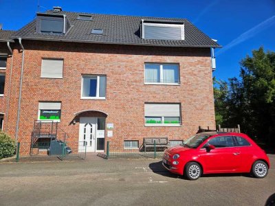 Nette Nachbarn für helle 4,5-Zimmer-Wohnung in gepflegtem 3-Familienhaus gesucht!