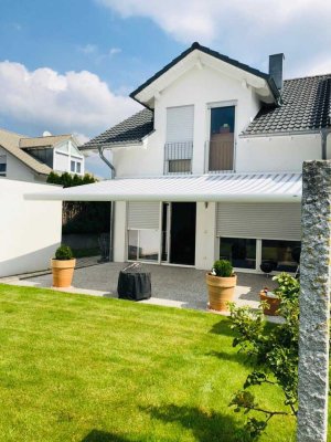 Schönes, geräumiges Haus mit sechs Zimmern (teilmöbliert) in Sindelfingen