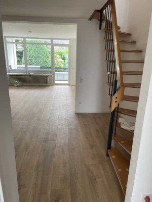 Komplett renovierte 3-Zimmer-Maisonette-Wohnung mit 2 Balkonen, modernem Bad und Gäste-WC
