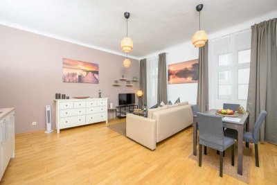 Stilvoll möblierte 2-Zimmer-Altbauwohnung in der Passauer Altstadt