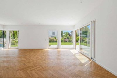 Privatsphäre, Design & Garten: Exklusives Haus-im-Haus mit Wohlfühlcharakter