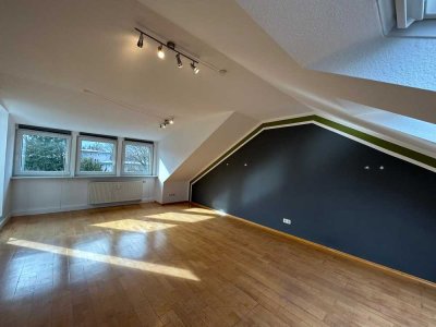 Helle 2-Zimmer-Wohnung Dachgeschoss am Woog