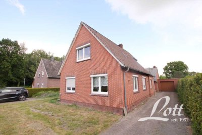+++ Teilmodernisiertes Einfamilienhaus mit Nebengebäude und großem Grundstück (ca. 1.945 m²) +++