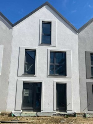 Moderner Neubau in Köfering, Regensburg – Ideal für junge Familien