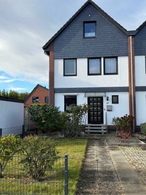 Reihenendhaus mit Garten und Stellplatz in ruhiger Lage von Lehrte in sehr gutem Zustand.