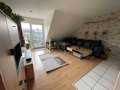 Sehr schöne Dachgeschoß-Wohnung in Siegen (Zentrum) zu vermieten