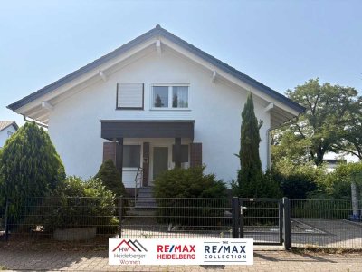 Vielseitiges Zweifamilienhaus in Waldrandlage mit zwei Wohneinheiten und großem Garten