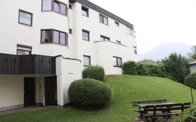 Sanierungsbedürftige 4,5 Zimmer-Wohnung mit eigenem Gartenanteil, Terrasse und Garagenabstellplatz in der Gemeinde Natters