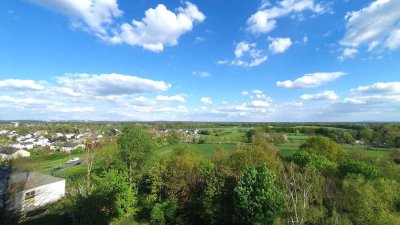 Top modernisiertes Apartment mit Balkon, Stellplatz und 1A Aussicht!!