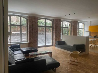 Möbliertes Loft in alter Papierfabrik in der Lottumstraße