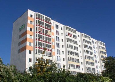Nachnutzer gesucht! 2-Raumwohnung auf der Fahrstuhletage mit Dusche...