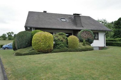 Gepflegtes Einfamilienhaus mit Garage in Ehringshausen
