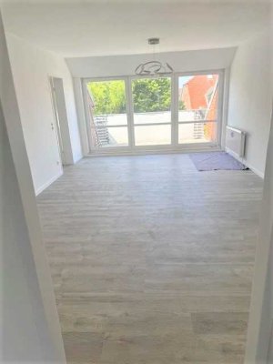 Schöne neu renovierte 3-Zimmer-DG-Wohnung mit Balkon in Münster