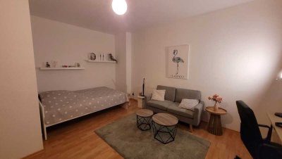 Charmante voll Möbilierte 1 Zimmer Wohnung in Berlin-Buckow