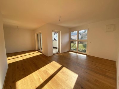 Lichtdurchflutete Dachgeschosswohnung inkl. moderner Einbauküche &amp; Loggia - Top B13