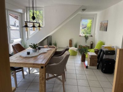 4-Zimmer Maisonette Dachgeschoss, ruhige Lage zum Hinterhaus, Aufzug