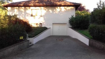 Bungalow in ruhiger Siedlungslage, Traumgrundstück und Fernblick