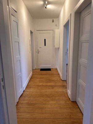 Wunderschöne denkmalgeschützte Altbauwohnung in Altona-Nord von privat