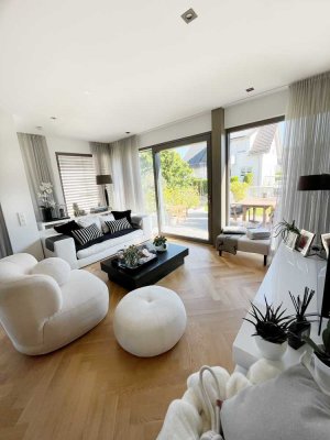 Exklusive Neubau-EG- 4-Zimmer Wohnung mit 280m2 Privatgarten & Tiefgarage - TOP-lage Weinstadt
