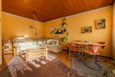 Barrierefreie 3-Zimmer-Wohnung mit Balkon, Tageslichtbad, Einbauküche, Kellerraum und Kfz-Stellplatz