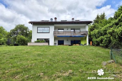 BERK Immobilien - Fernblick vom Feinsten: charmantes ZFH in Johannesberg