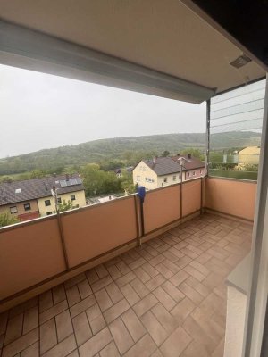Sanierte 3-Raum-Wohnung mit Balkon und Einbauküche in Weikersheim