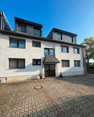 5-Raum-Wohnung im Maisonette-Stil mit EBK, SPL und Wallbox