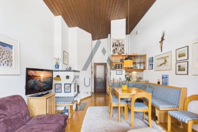 Freizeitwohnsitz: Charmante Dachgeschosswohnung mit Bergblick, Ost- und Westbalkon