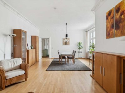Großzügiges Altbaujuwel: Helle 4-Zimmer-Wohnung mit Balkon und Kamin in Charlottenburg
