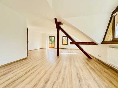 Bremerhaven-Speckenbüttel: 3 ZKB-Wohnung mit Balkon
