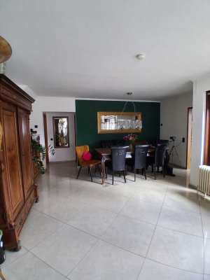 Wunderschön geschnittene Maisonetten - Wohnung in beliebter Lage Oßweil