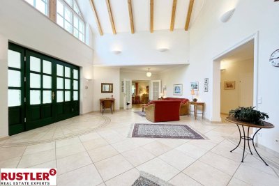 Wunderschöne Bungalow-Villa mit großzügigem Grundstück und Pool