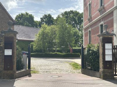 Modernes Stadthaus im denkmalgeschützten Ensemble – Erstbezug im Leipziger Osten