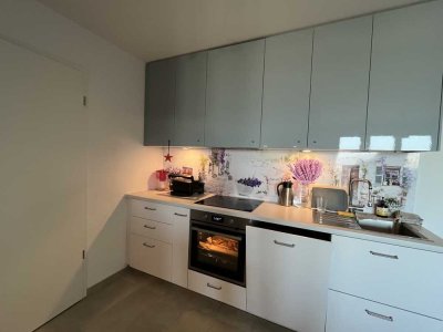 3 Zimmer Modern Wohnung mit Einbauküche