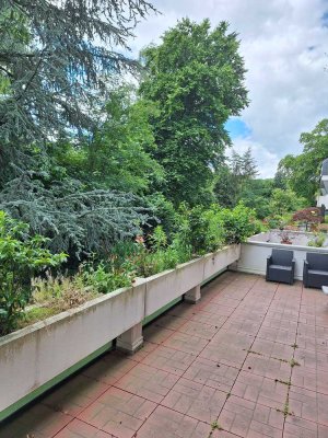 kernsanierte, sehr ruhige 3 Zimmer Wohnung mit Sonnenterrasse, Fahrstuhl und TG Platz im Geteviertel