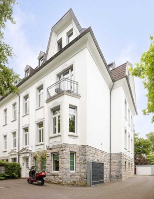 Rarität: Kernsanierte, großzügige Altbauwohnung im Südviertel mit Aufzug