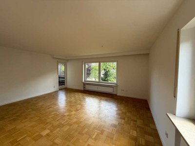 Großzügige 4-Zimmer Wohnung mit Balkon