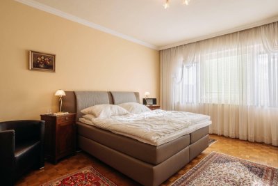 8430: Grosses Familienhaus mit 9 Zimmern mit gepflegtem Garten zentral in Leibnitz / Südsteiermark