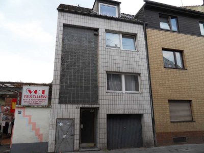 Lichtdurchflutete 2 Zimmerwohnung mit Balkon  in Köln  Kalk