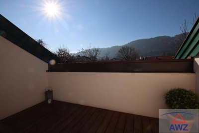 Tiefgraben am MONDSEE: Verkaufe wunderschöne, großzügige 2-3 Zimmerwohnung mit Dachterrasse und einem Balkone mit Aussicht