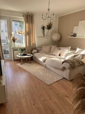 Schöne sanierte 3-4 Zimmer-Wohnung mit Balkon und EBK in Hameln Nordstadt