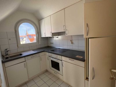 ANSPRECHENDE UND HELLE 3 ZIMMER-ETW MIT BALKON, EINBAUKÜCHE, KELLER UND 2 TG-STELLPLÄTZEN IN WEIL
