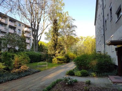 Provisionsfrei VB von privat: Renovierte 3-Zimmer-Wohnung mit Balkon und Einbauküche am Pankepark
