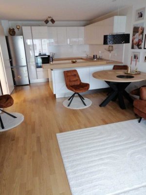Große und helle 2-Zimmer-Wohnung