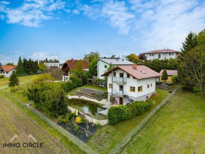 Doppelte Wohnqualität mit Panoramablick: Zwei Einfamilienhäuser samt Schwimmteich in Bestlage von St. Radegund