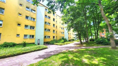 Bremen-Neue Vahr Nord: Bezugsfertige, helle Eigentumswohnung mit Ausblick ins Grüne in ruhiger Lage