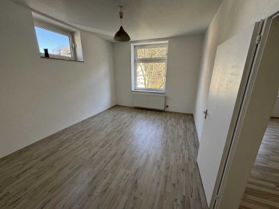 MFH, 8 Wohneinheiten, 10 Garagen, Garten in Hagen